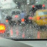 ขับรถอย่างไรให้ปลอดภัย เมื่อฝนตก